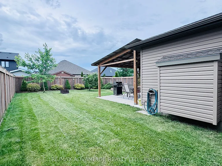 377 Beech St — Photo 33