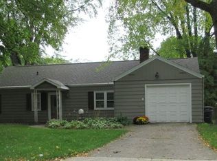 349 Iroquois Ave, Green Bay, WI 54301