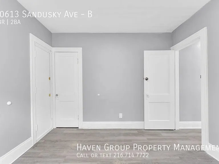 10613 Sandusky Ave #B — Photo 12