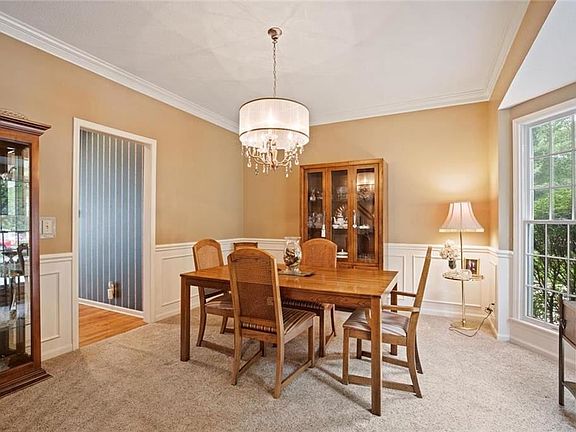 5th image of 10905 W 131st St