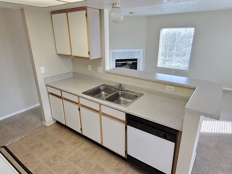Parkwood Pointe Apartments — Photo 89