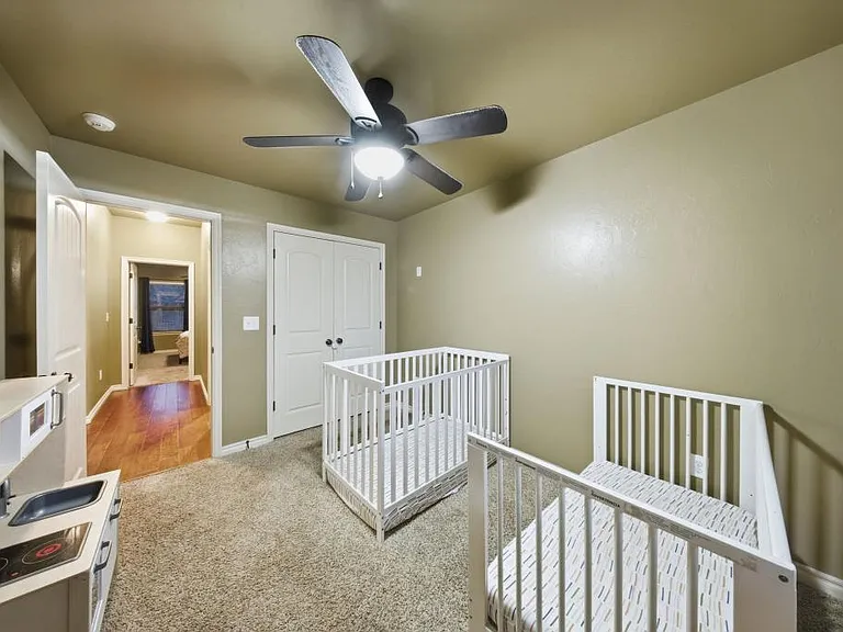 2425 Glenmere Dr — Photo 13