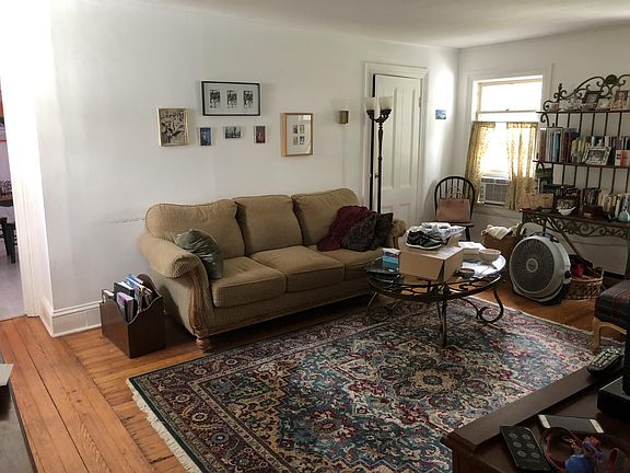 4th image of 106 E Delaware Ave #3