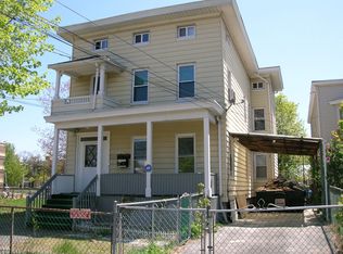 103 Black Rock Ave, Bridgeport, CT 06605