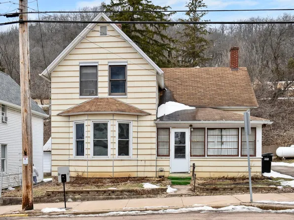 247 North St, Fountain City, WI 54629