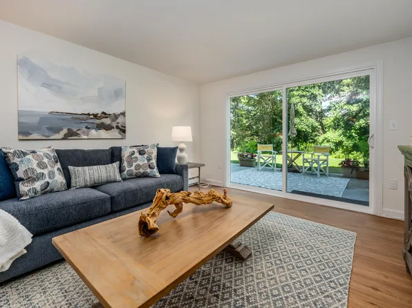 3 Highview Drive UNIT 3 / Blgd 3, Sandwich, MA 02563