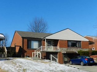 38 Greenbriar Dr, Pittsburgh, PA 15220