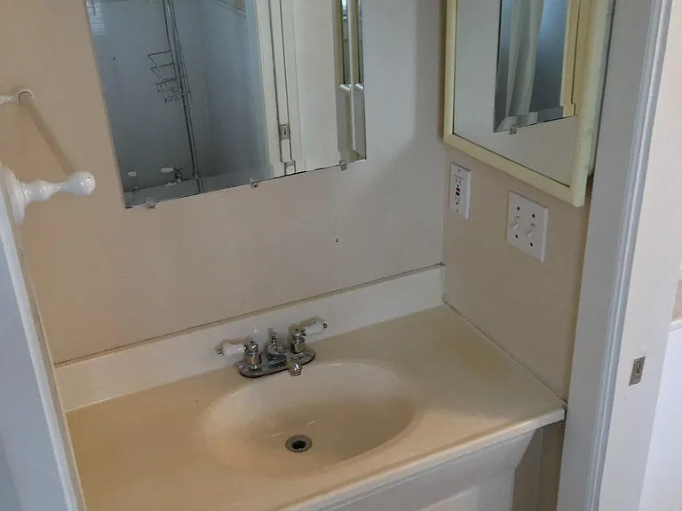 964 Clark St #2 — Photo 12