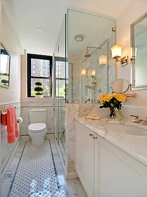 Sold by Sotheby's International Realty | media 18