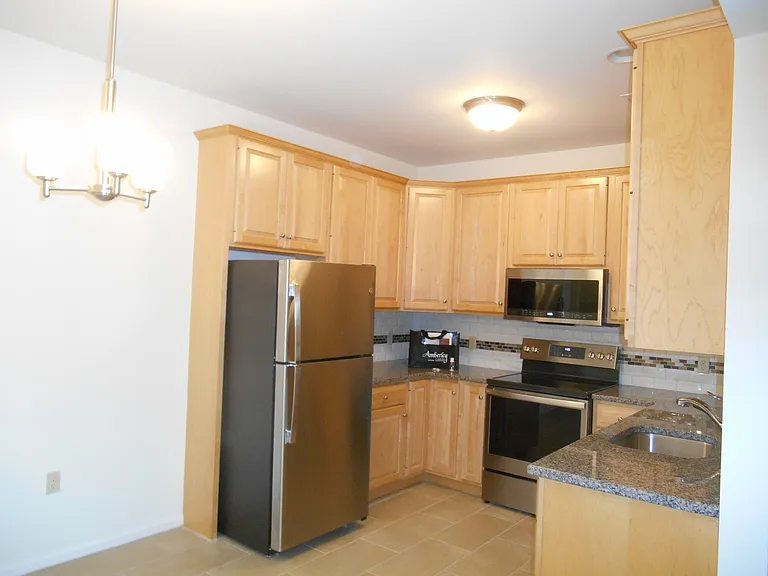 Amberley at Blue Bell Apartments — Photo 49