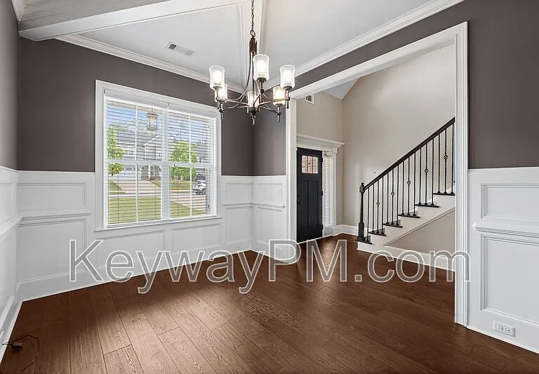 507 Windermere St — Photo 4