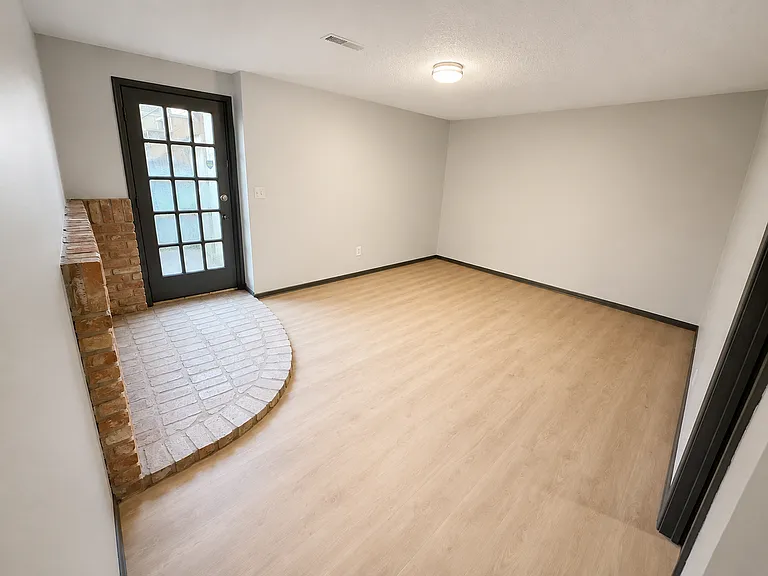 1532 N Maybelle Pl — Photo 7