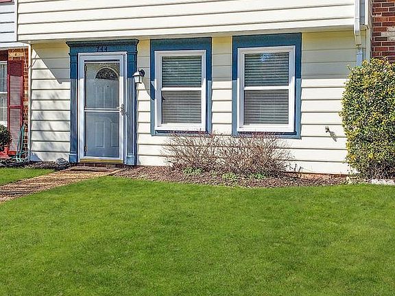 4th image of 744 Sturgis Dr