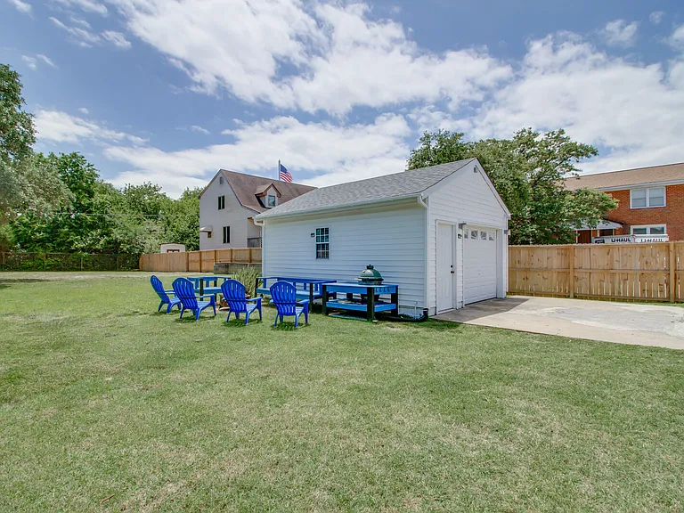 1273 Little Bay Ave — Photo 40