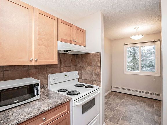 4th image of 8111 C 96th St #210KEY-404