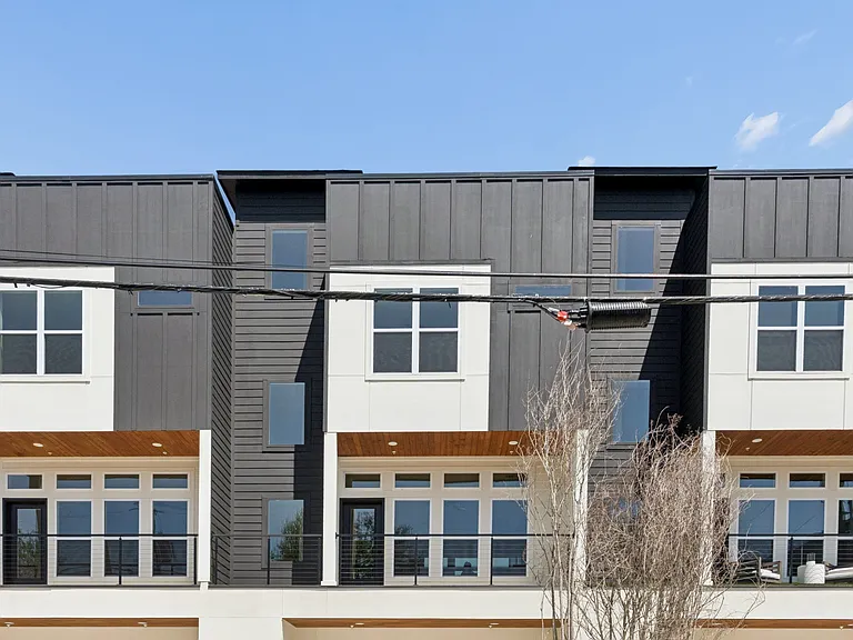2202 N Carroll Ave #102 — Photo 31