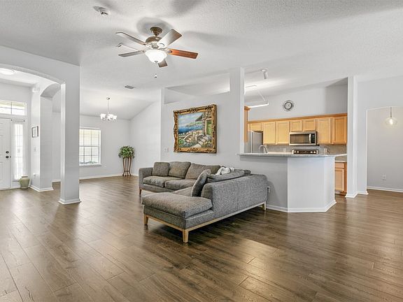 3rd image of 2878 Eagle Preserve Blvd