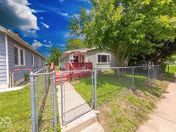 3rd image of 3220 Newton Ave