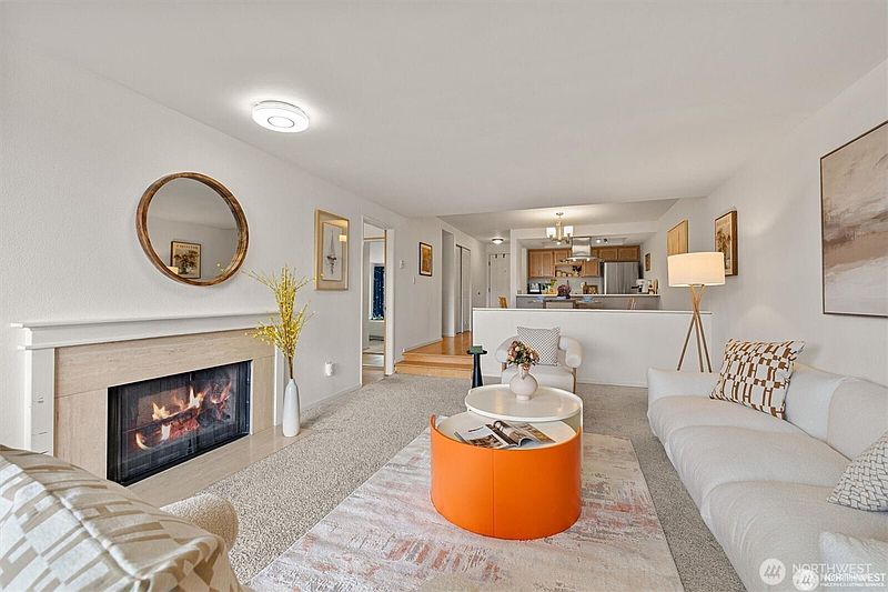 4th image of 2253 Gilman Drive W #104