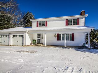 347 River Rd, Richmond, ME 04357