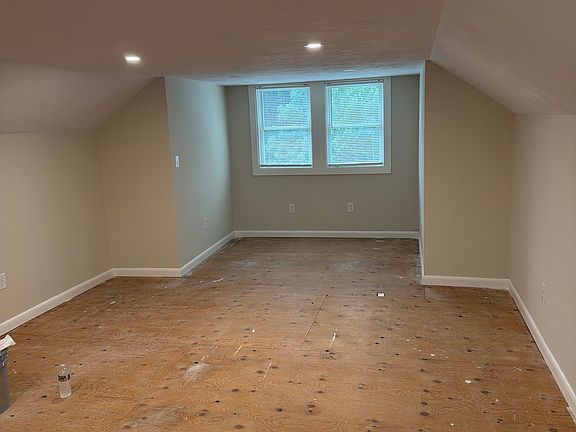 3rd image of 25 Wiltshire Rd #2