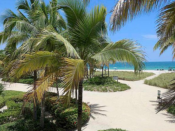 4th image of 10175 Collins Ave Ph 6