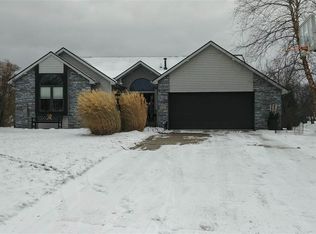 2315 Cedarwood Way, Fort Wayne, IN 46804