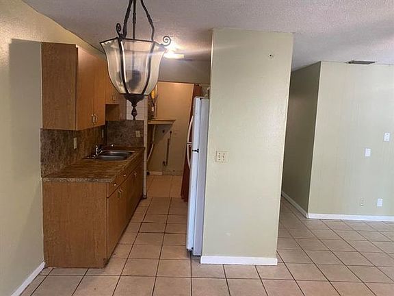 2nd image of 730 NW 19th St #1B