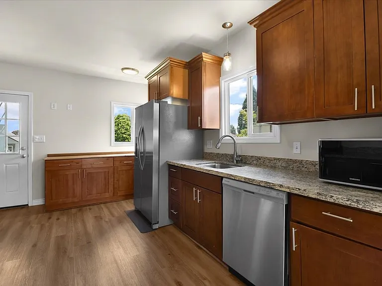 1511 McDougall Ave — Photo 10