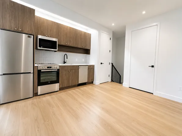 368 Leonard Street image 1 of 12