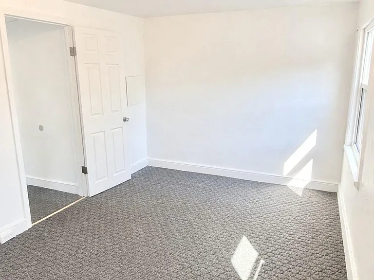255 Beech St — Photo 7
