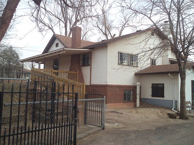 1st image of 830 E 14th St