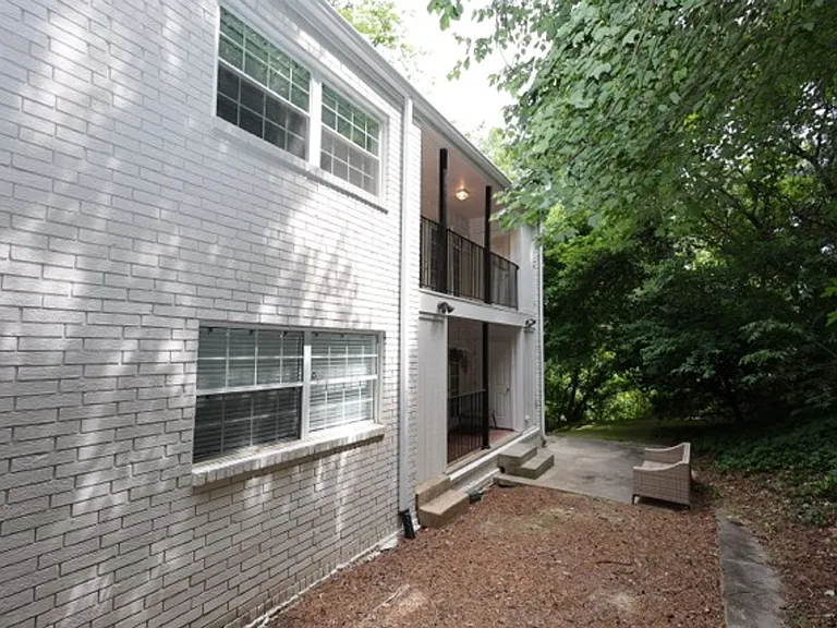 311 Peachtree Hills Ave NE #11C — Photo 22