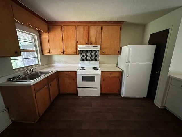 88 & 118 Dale Cir #3 — Photo 9