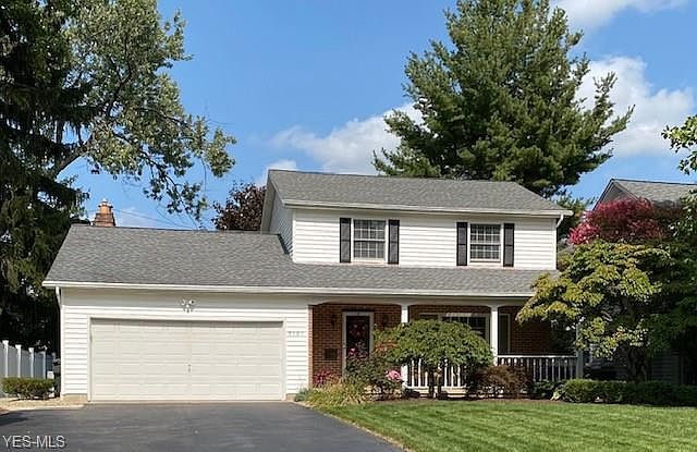 1st image of 3101 Crescent Dr NE