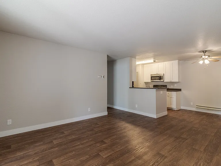Monte Vista Apartments — Photo 7