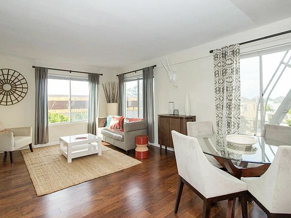 2nd image of 1357 Lombard St #201