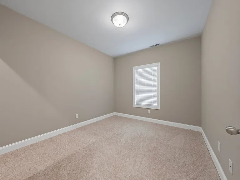 Mount Victor Olde Towne Luxury Apartments — Photo 112
