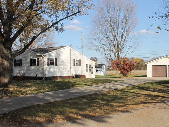 3rd image of 69181 Elaine Dr