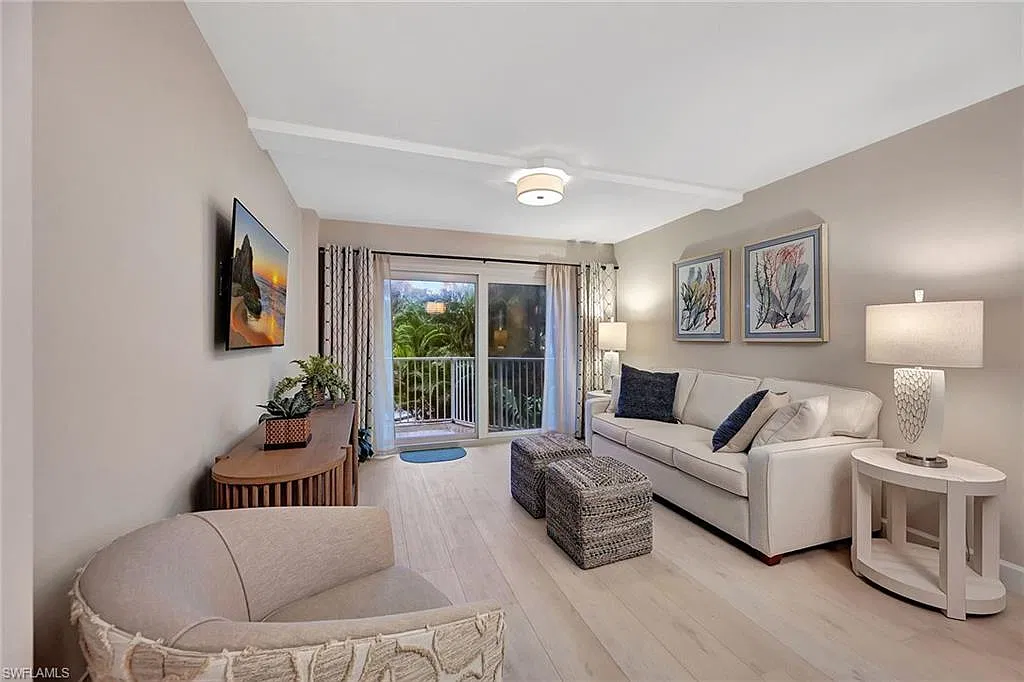 2 bed, 2.0 bath, 850 sqft, $6,000 — Photo 3