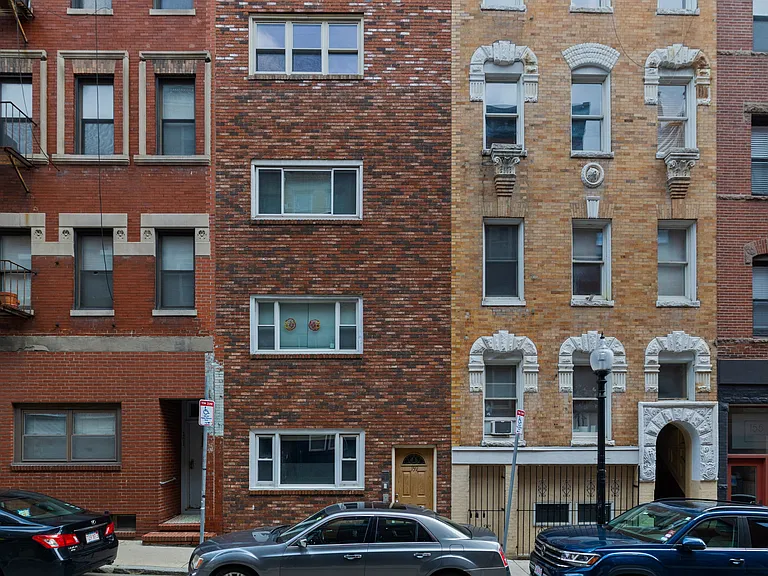 159 Salem St — Photo 23