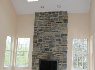 227 Lower Country Dr, Gaithersburg, MD 20877