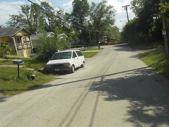 4th image of 3131 Topping Ave