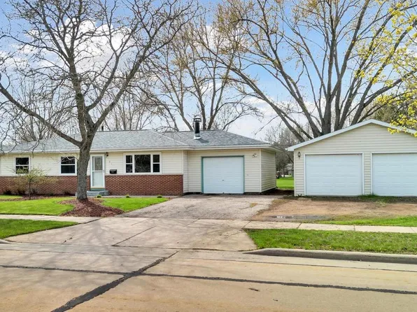 610 South LINDEN AVENUE, Marshfield, WI 54449