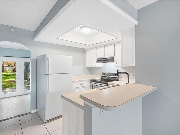 5th image of 609 SAINT HENRY DRIVE