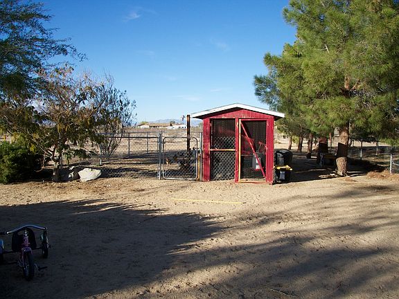 Chicken Coop with Yard 