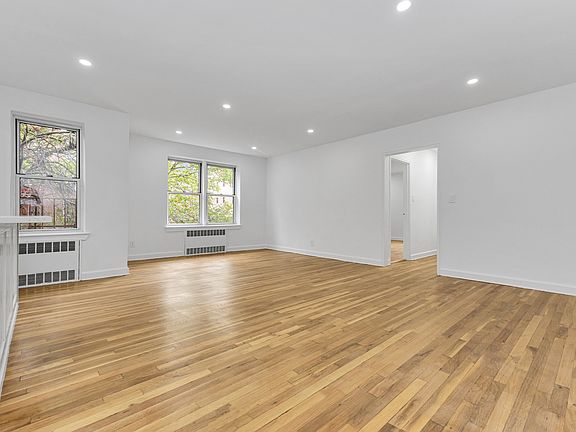4th image of 6535 Yellowstone Blvd APT 3B