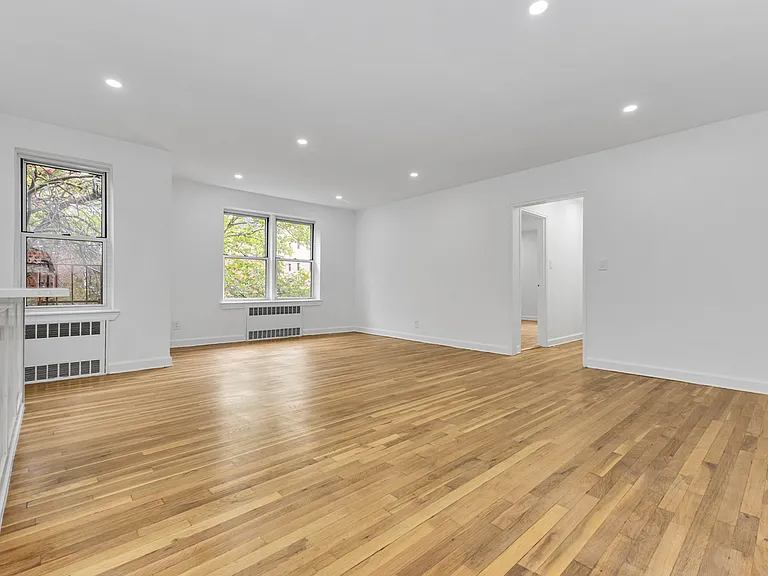 6535 Yellowstone Blvd #3B — Photo 4
