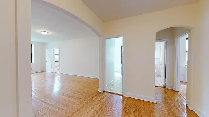 Rented by Bond New York | media 16