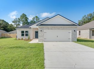 108 Azalea Dr, Freeport, FL 32439